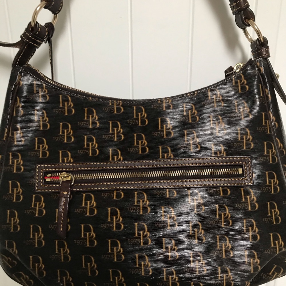 Ladies Dooney & Bourke limited monogram bag